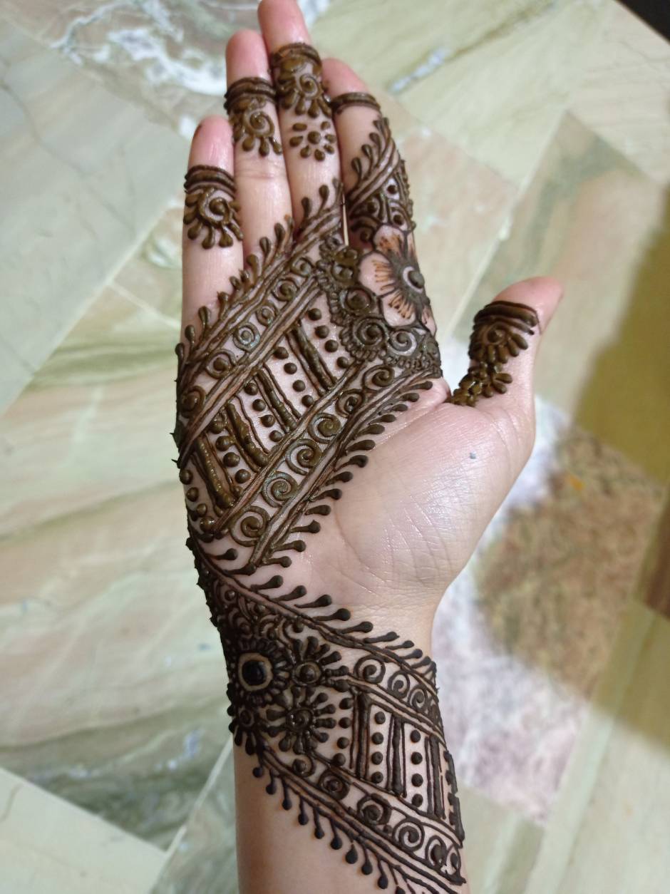 Beautiful Henna Design 🌿🌿🌿 🌟 Call Or WhatsApp- 7633819455,7903418896 🌟  Email- jsrmehandi01@gmail.com 🌟 Facebook-… | Instagram