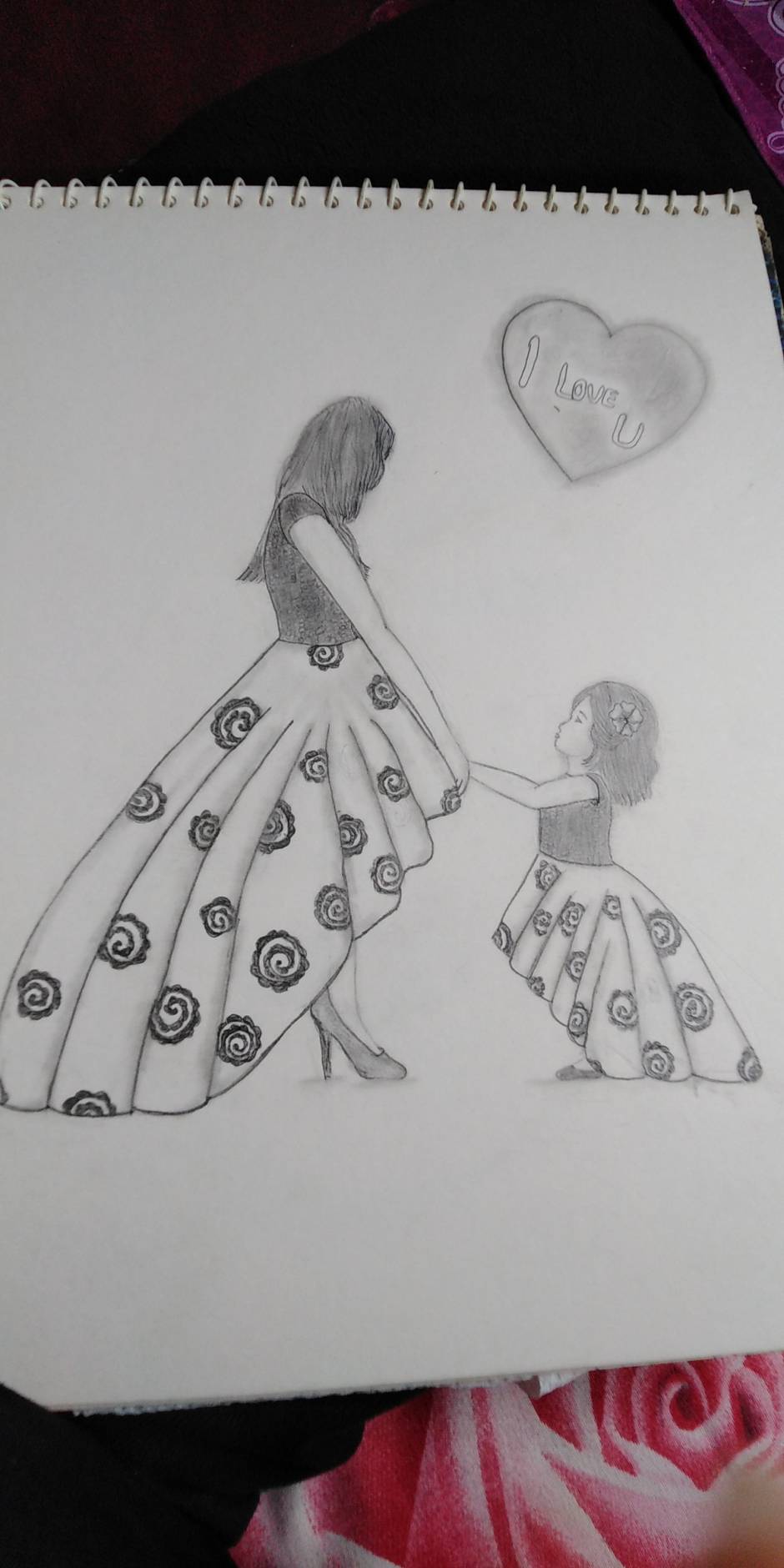Best Sketches Of Mother And Child By Pencil Step by Step Smile To The  Camera Drawn In 2015 #p… | Pencil drawing images, Art drawings, Art  drawings sketches creative