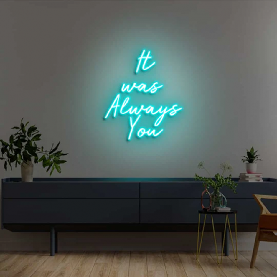 Make your quotes with iconic neon lights