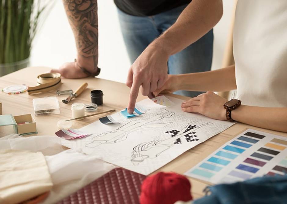 How Can I Actually Begin a Fashion Career?