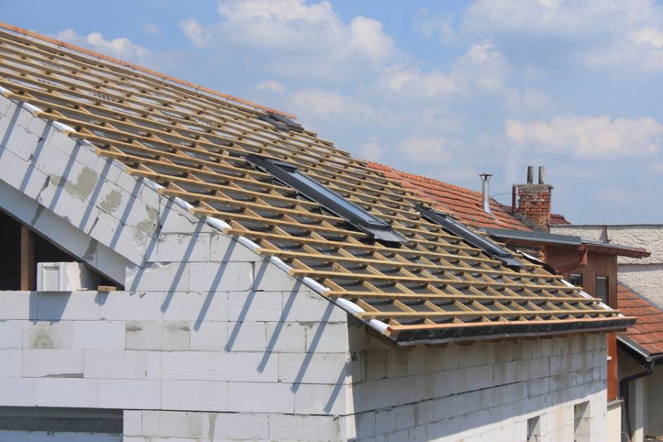 How to Insulate a Roof Without an Attic