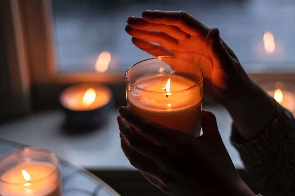 How Can Scented Candles Help You With Stress and Anxiety? Fuzia